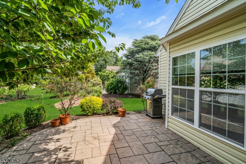Franklin Twp., New Jersey, 08873, United States, 2 Bedrooms Bedrooms, ,2 BathroomsBathrooms,Residential,For Sale,1911173