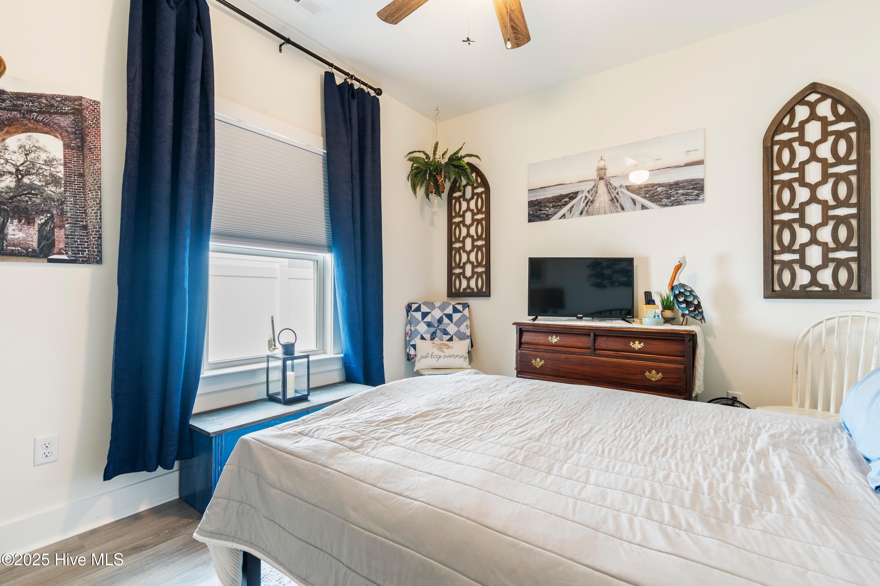 Southport, North Carolina, 28461, United States, 3 Bedrooms Bedrooms, ,2 BathroomsBathrooms,Residential,For Sale,1925242