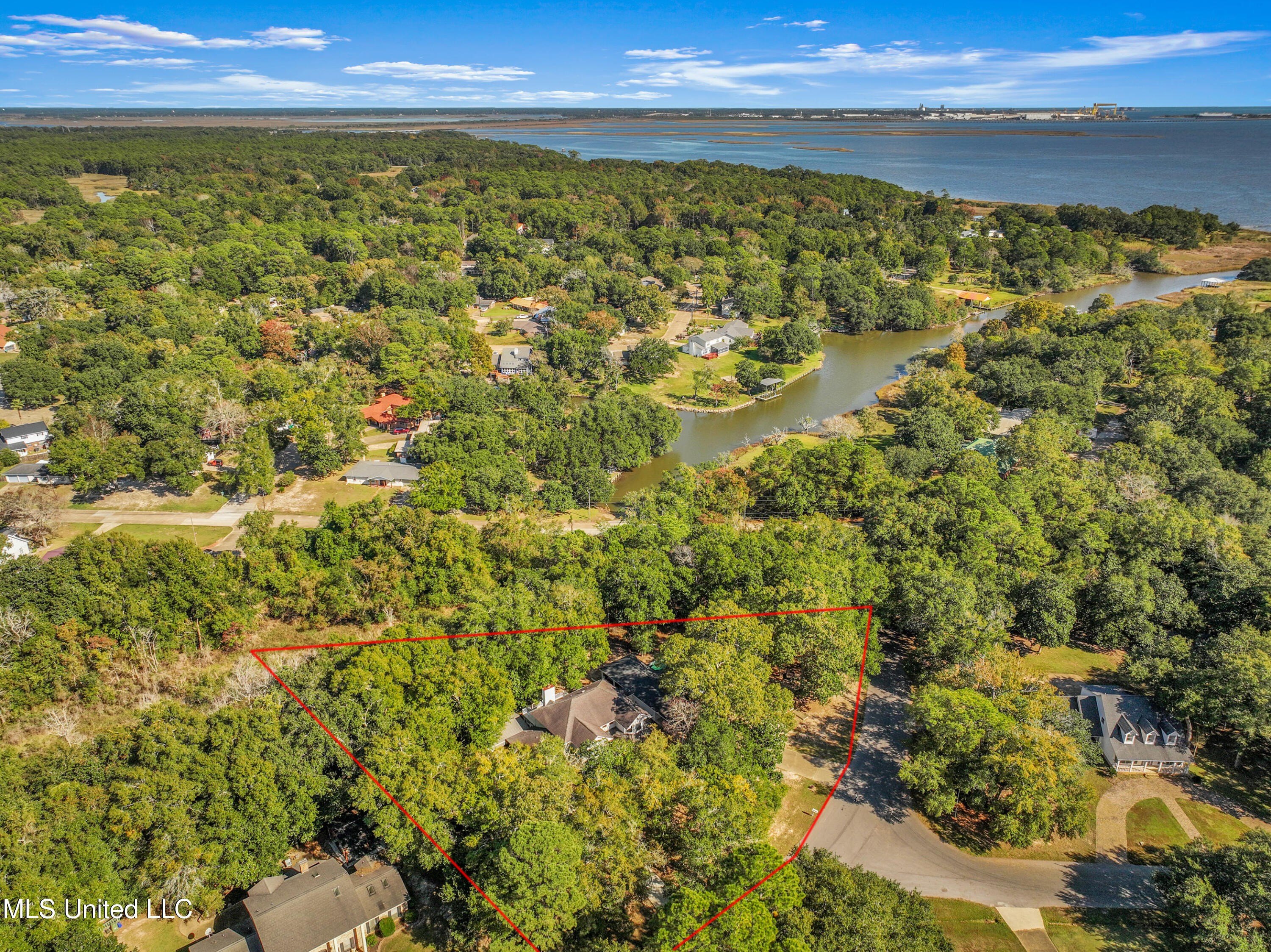 Gautier, Mississippi, 39553, United States, 4 Bedrooms Bedrooms, ,4 BathroomsBathrooms,Residential,For Sale,1989936