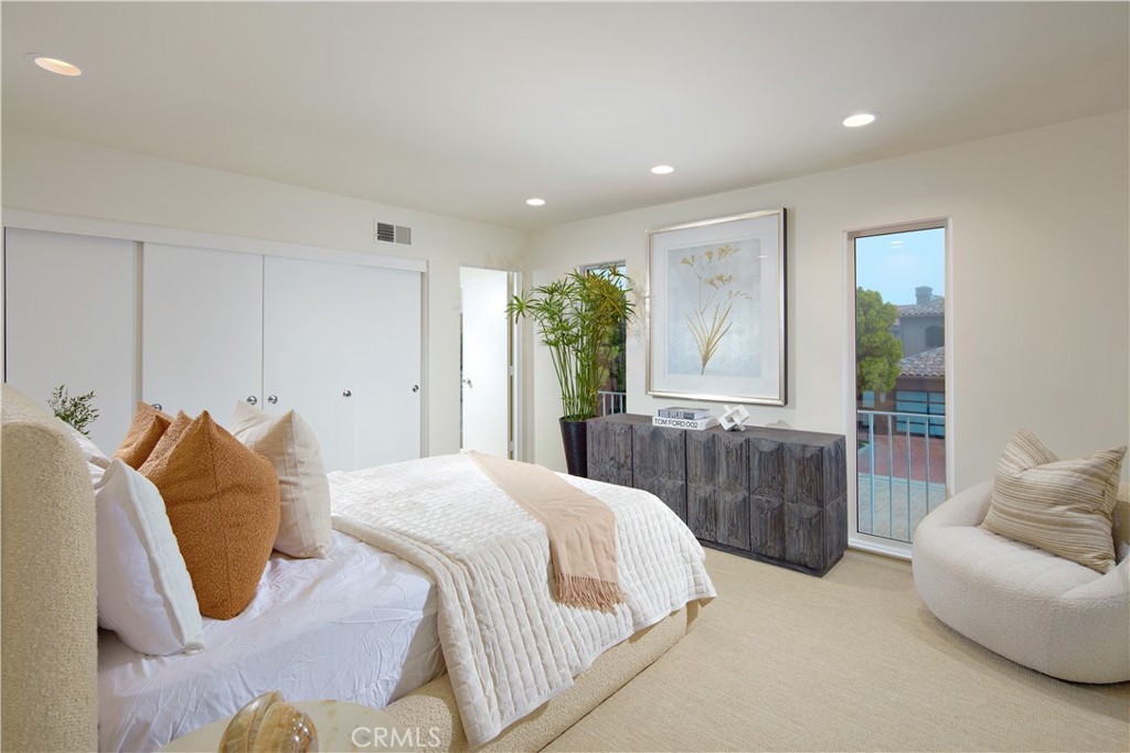 Newport Beach, California, 92660, United States, 8 Bedrooms Bedrooms, ,2 BathroomsBathrooms,Residential,For Sale,1877447