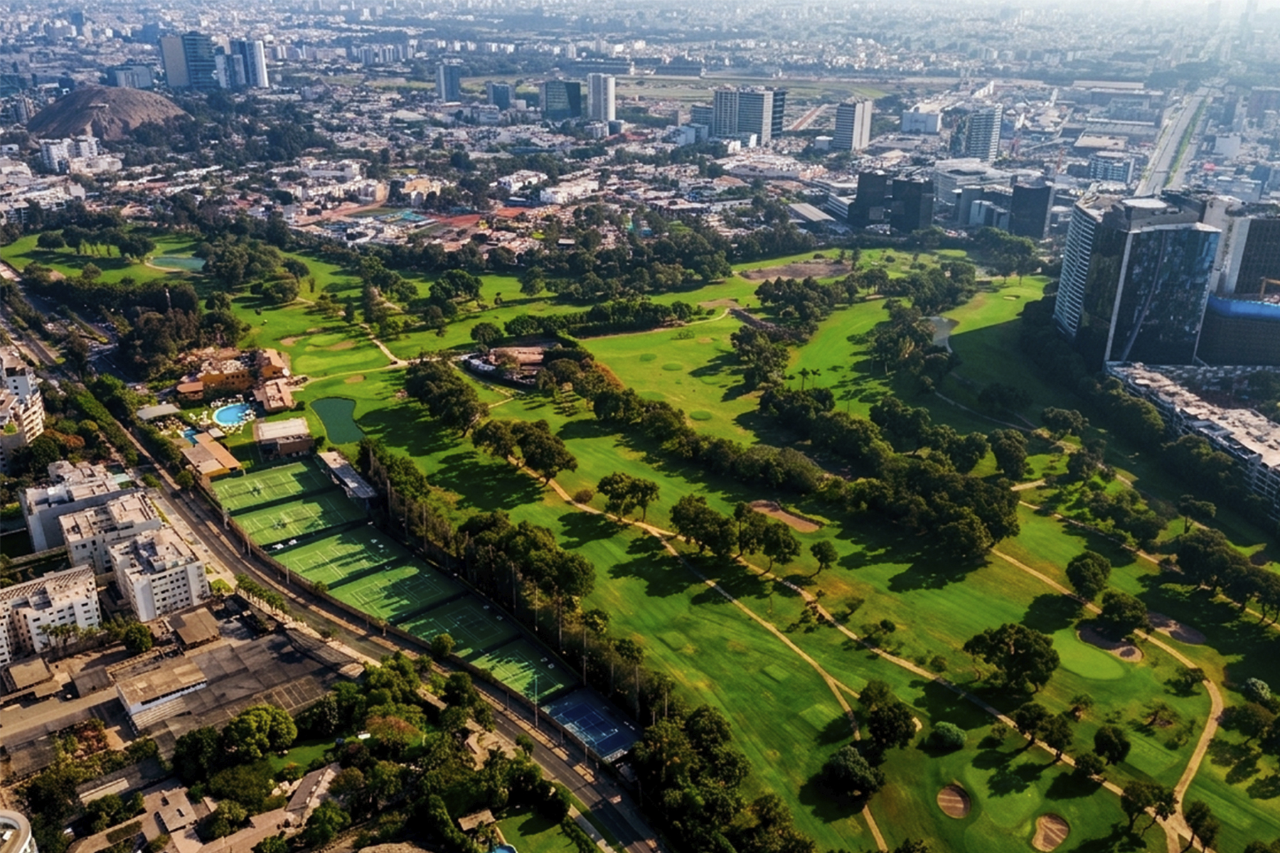  Exclusive penthouse with panoramic views in a prime location in CERROS DE CAMACH - 物件實景