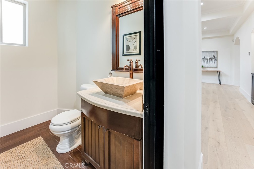 Woodland Hills, California, 91367, United States, 5 Bedrooms Bedrooms, ,6 BathroomsBathrooms,Residential,For Sale,1861197