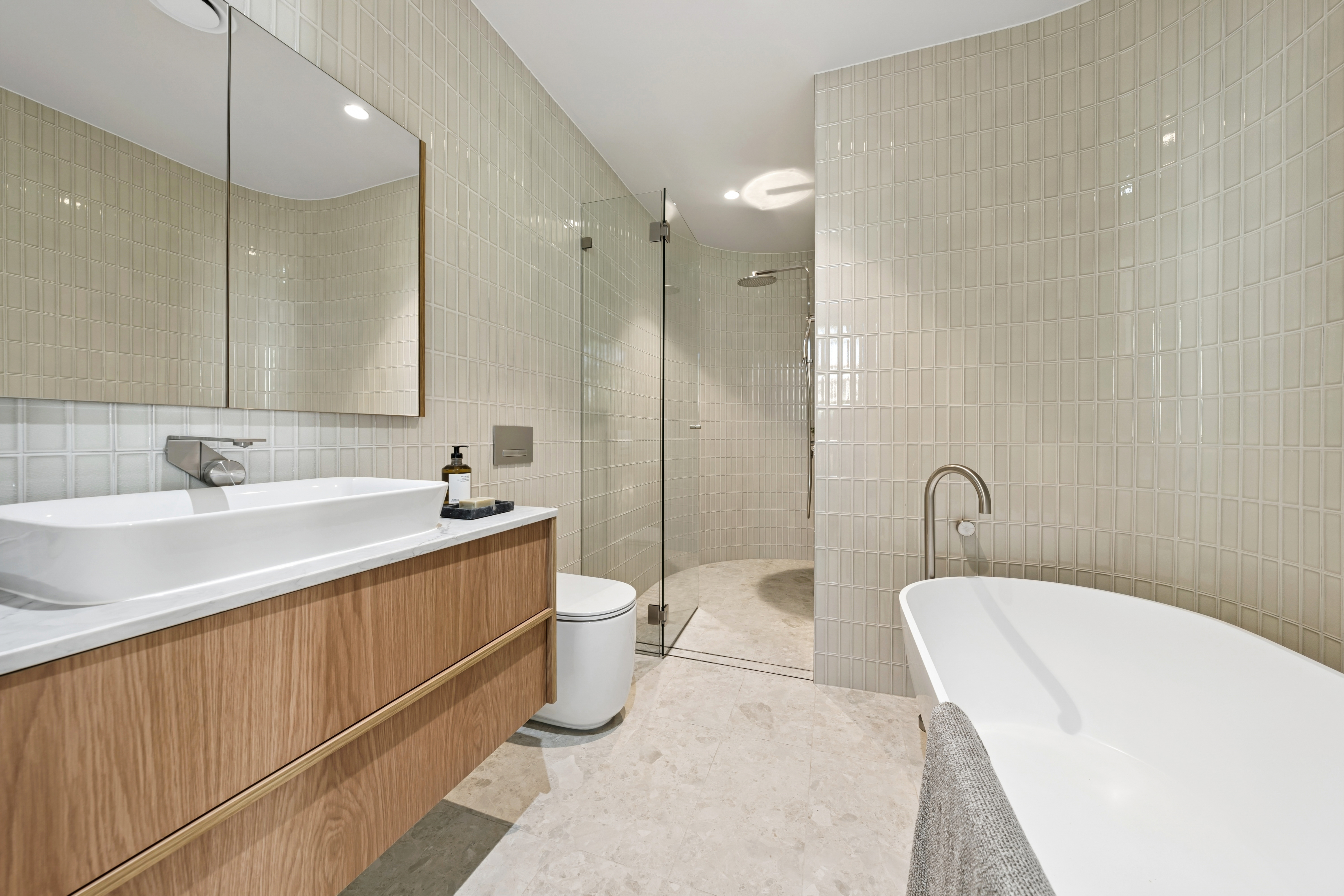  Luxury Forrest residence on Manuka