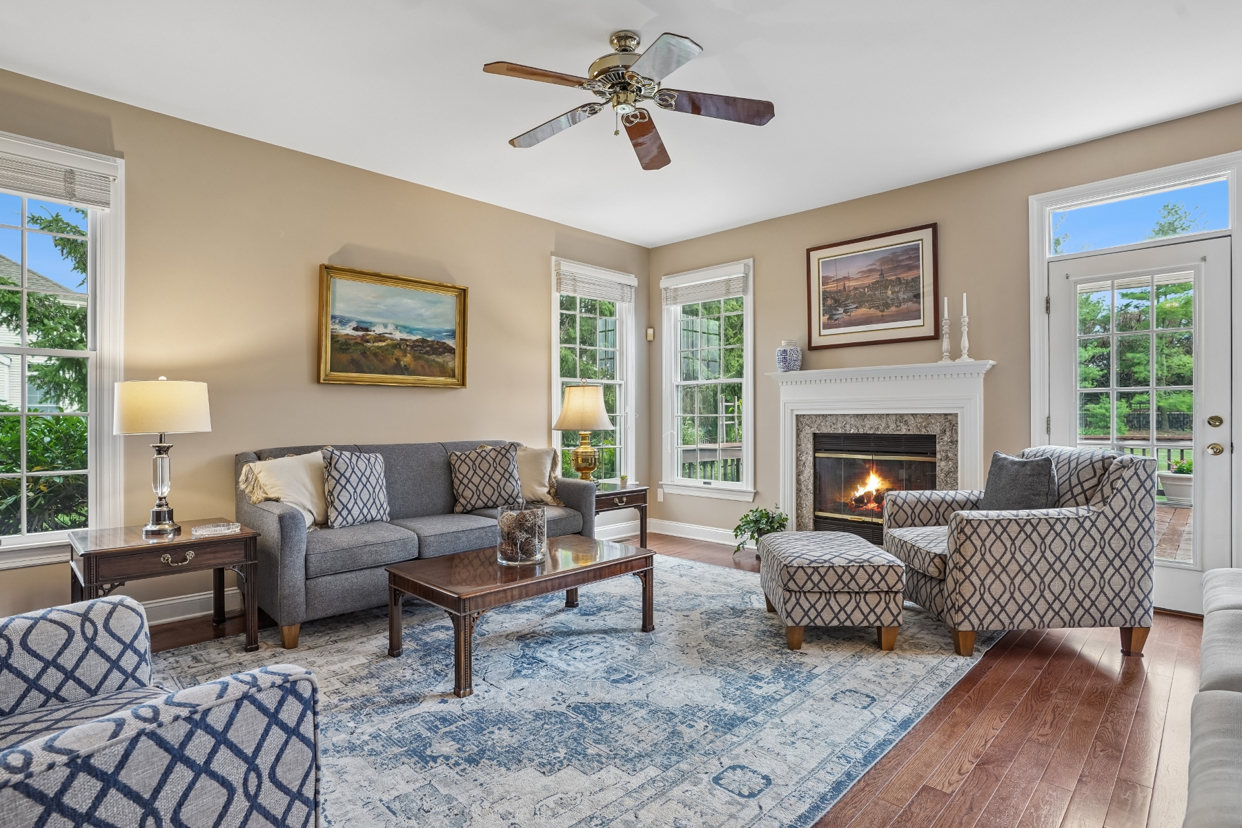 ?Staats Farm? Colonial Blends Classic Charm with Modern Updates - 物件實景