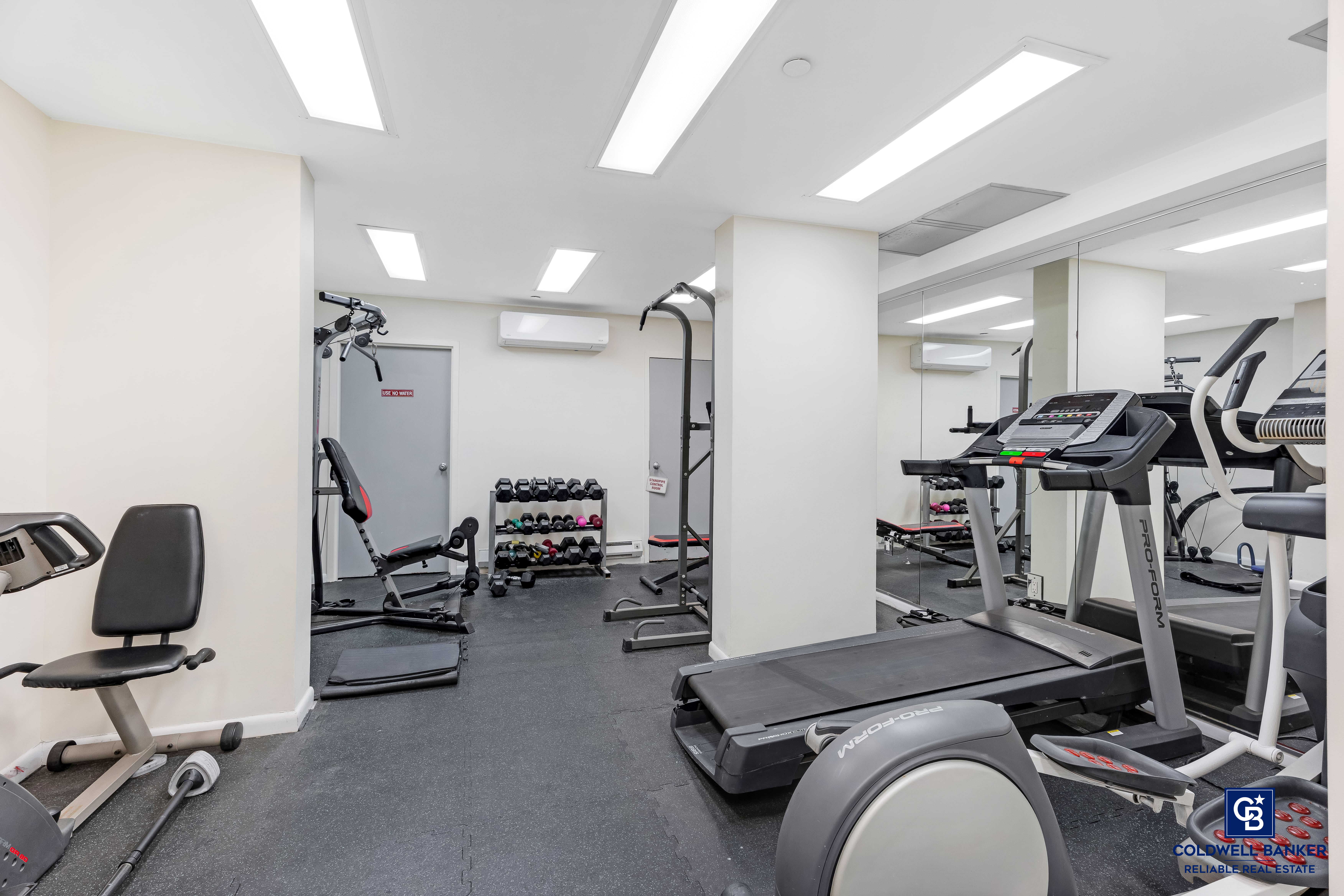 Brooklyn, New York, 11235, United States, 1 Bedroom Bedrooms, ,1 BathroomBathrooms,Residential,For Sale,1818235