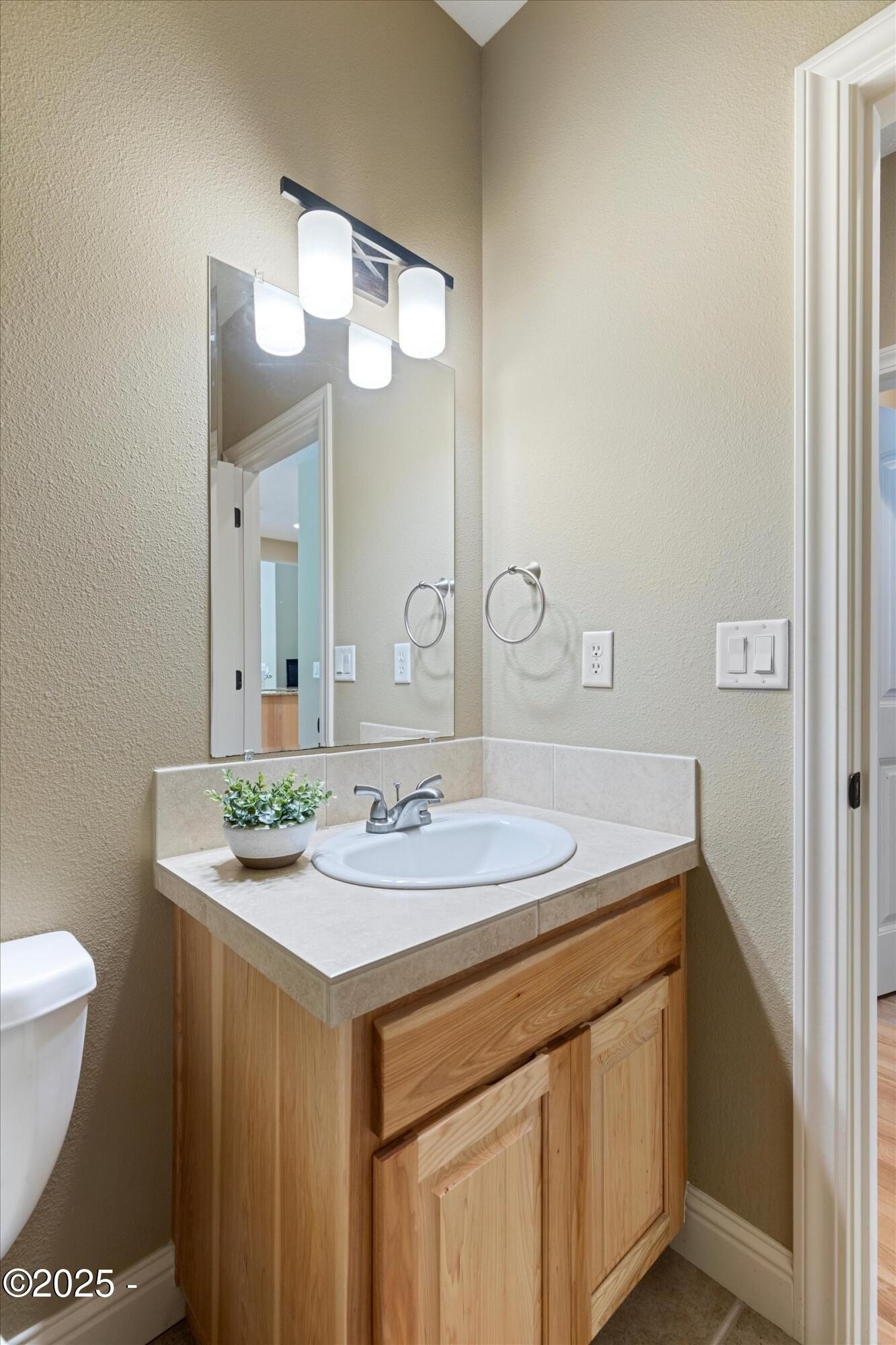 Lincoln City, Oregon, 97367, United States, 3 Bedrooms Bedrooms, ,Residential,For Sale,1941773