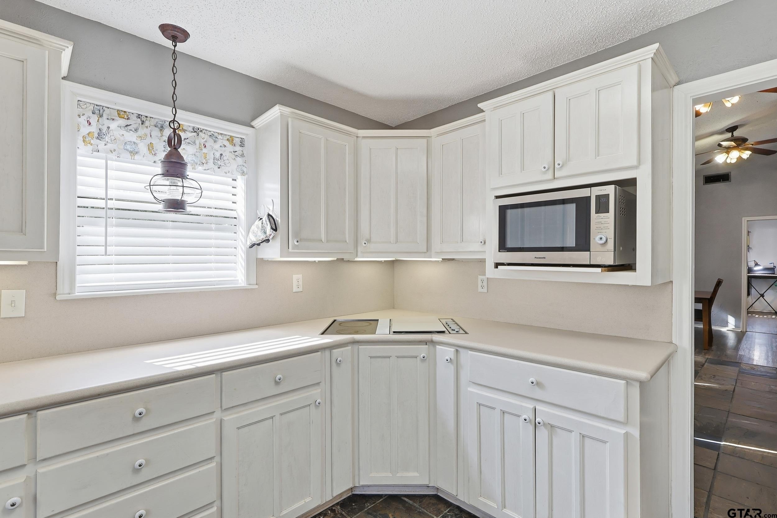 Leesburg, Texas, 75451, United States, 3 Bedrooms Bedrooms, ,2 BathroomsBathrooms,Residential,For Sale,1987369