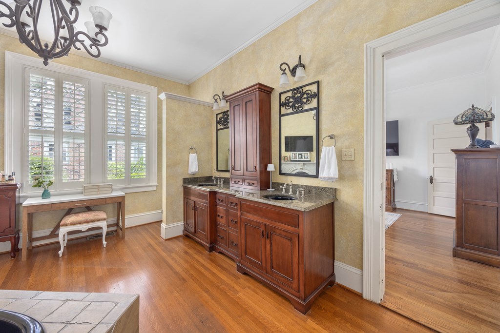 Columbus, Georgia, 31906, United States, 5 Bedrooms Bedrooms, ,4 BathroomsBathrooms,Residential,For Sale,1906987