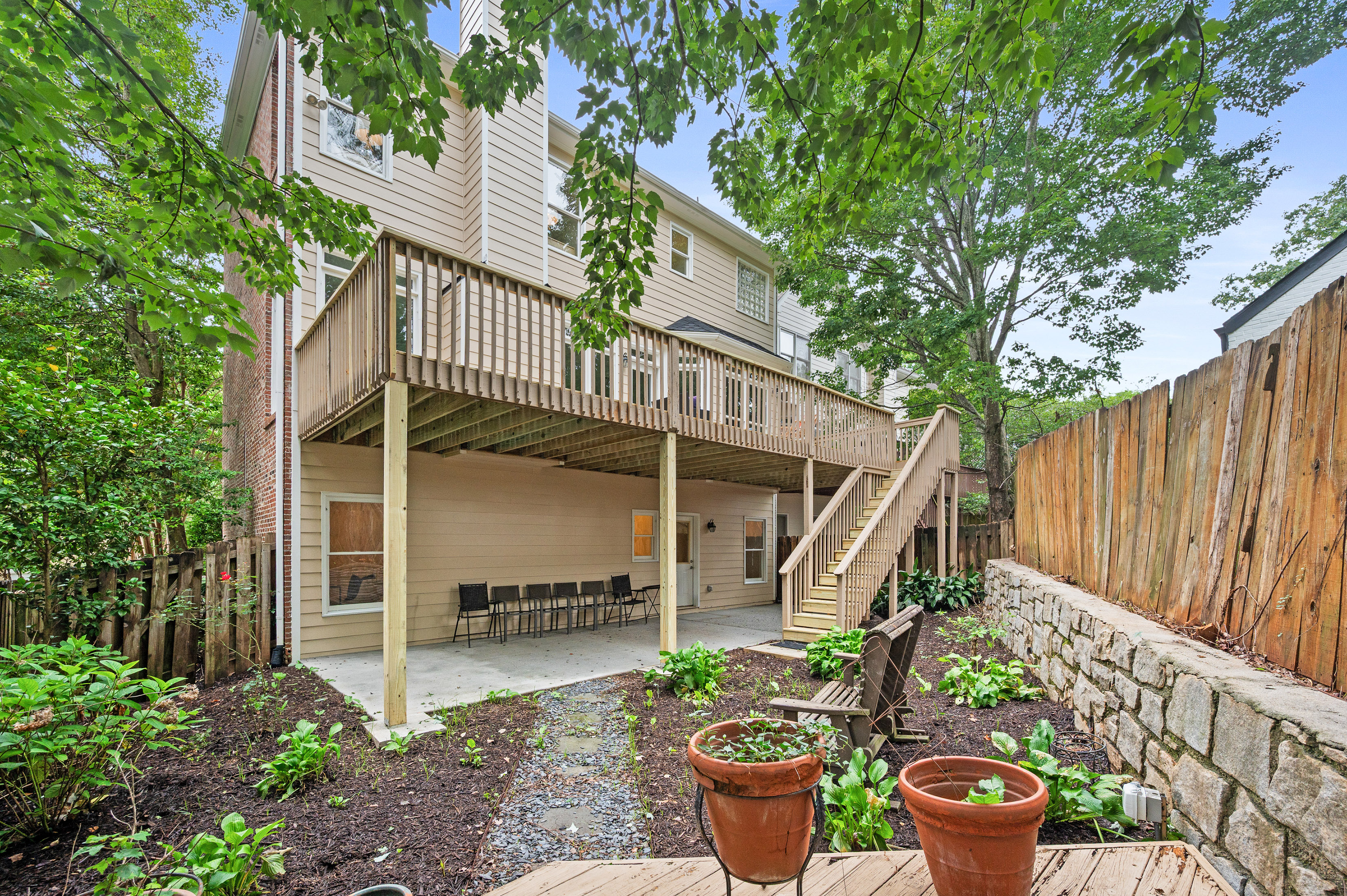  Stunning, All-Brick Home in Sought-After Medlock Place - 物件實景