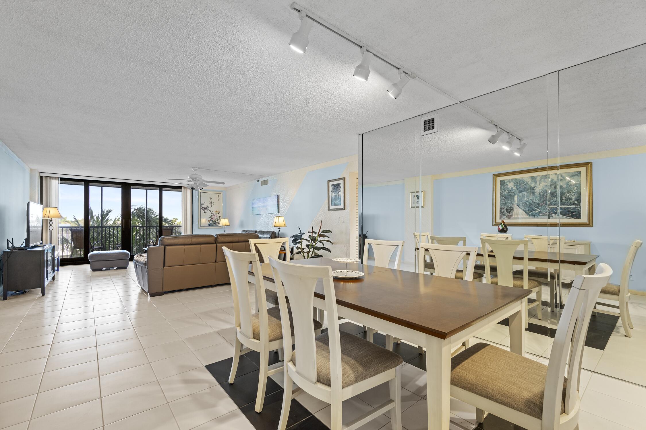 Highland Beach, Florida, 33487, United States, 2 Bedrooms Bedrooms, ,2 BathroomsBathrooms,Residential,For Sale,1827677