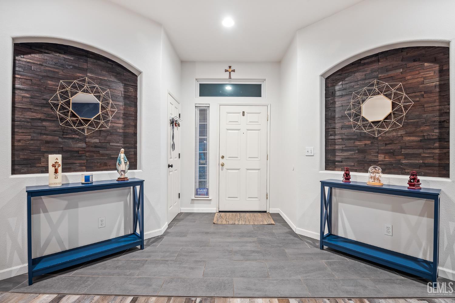 Hanford, California, 93230, United States, 4 Bedrooms Bedrooms, ,2 BathroomsBathrooms,Residential,For Sale,1985699