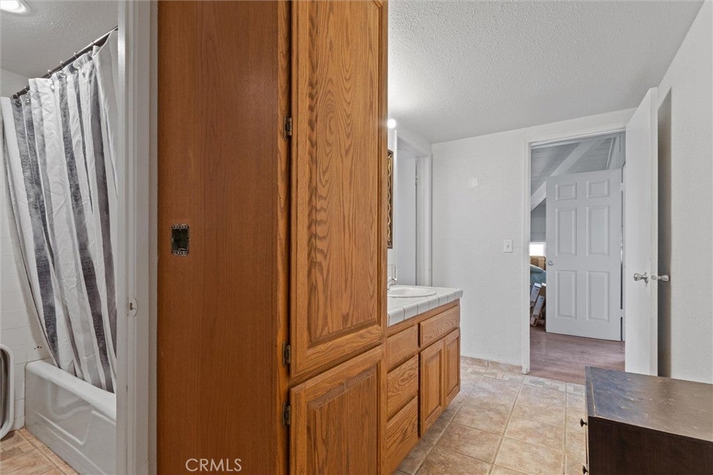 Palmdale, California, 93591, United States, 4 Bedrooms Bedrooms, ,1 BathroomBathrooms,Residential,For Sale,1940534