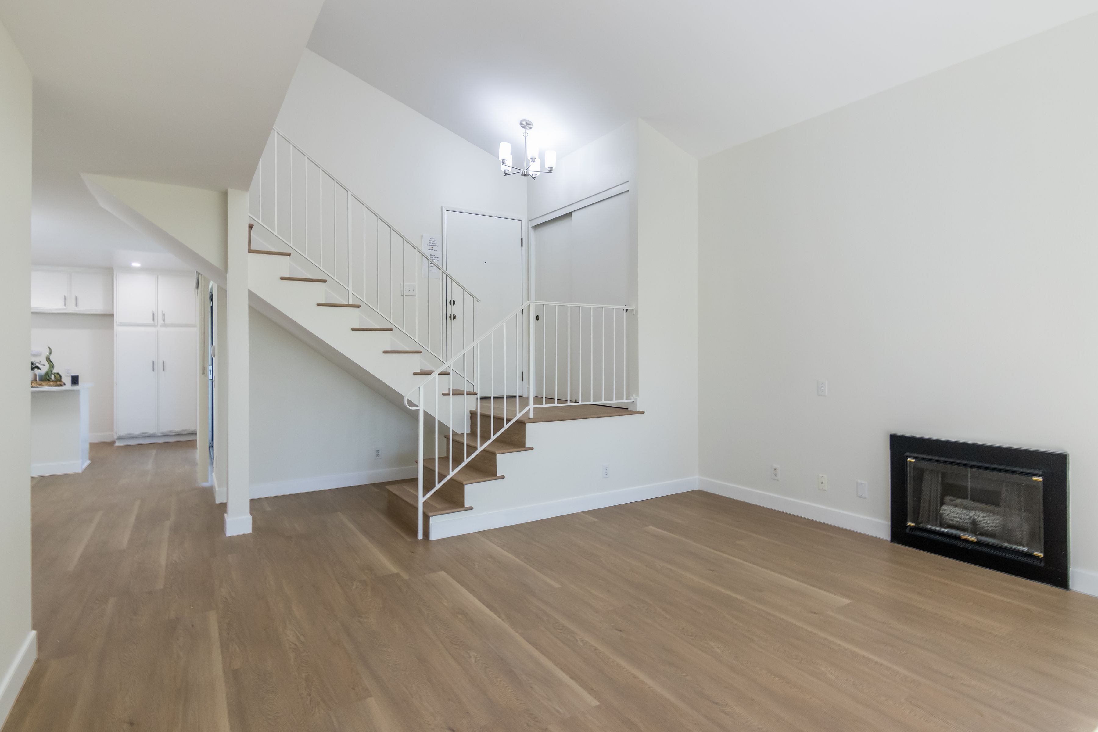  Newly Remodeled Corner Unit - 物件實景