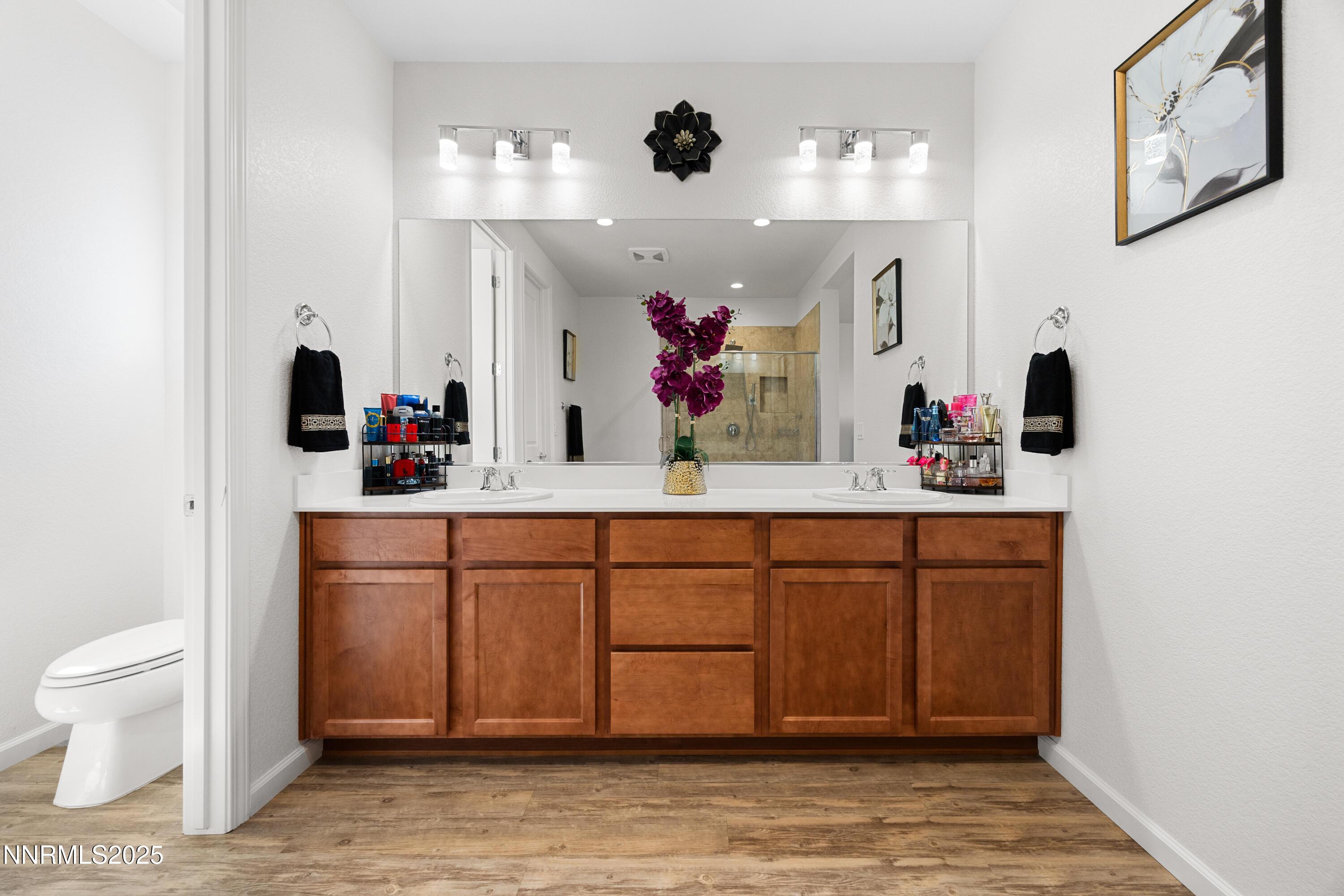 Sparks, Nevada, 89436, United States, 5 Bedrooms Bedrooms, ,4 BathroomsBathrooms,Residential,For Sale,1908549