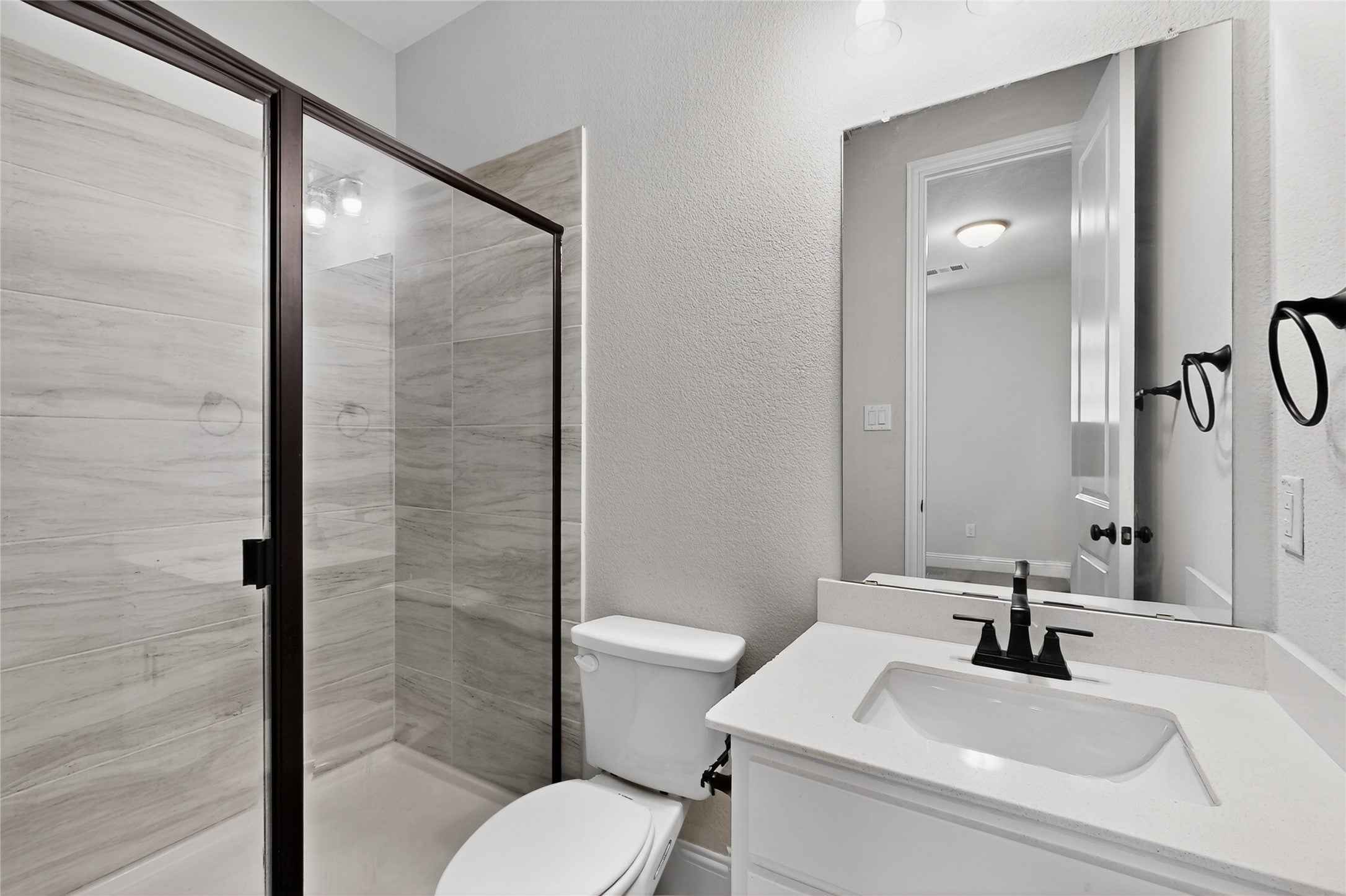 Mansfield, Texas, 76063, United States, 4 Bedrooms Bedrooms, ,4 BathroomsBathrooms,Residential,For Sale,1978691