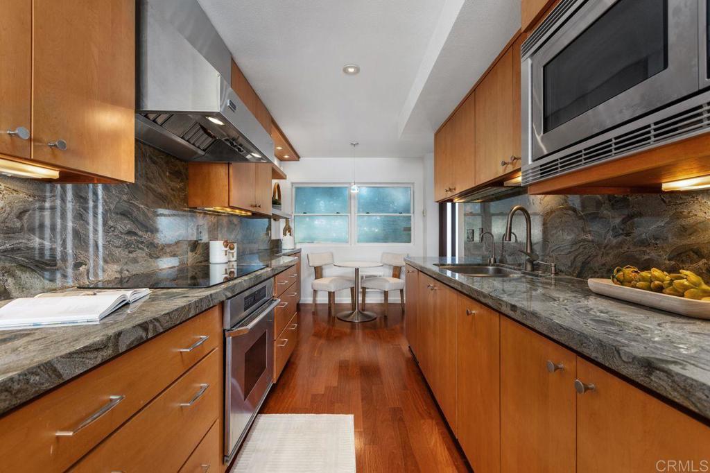 Encinitas, California, 92024, United States, 2 Bedrooms Bedrooms, ,3 BathroomsBathrooms,Residential,For Sale,1997008