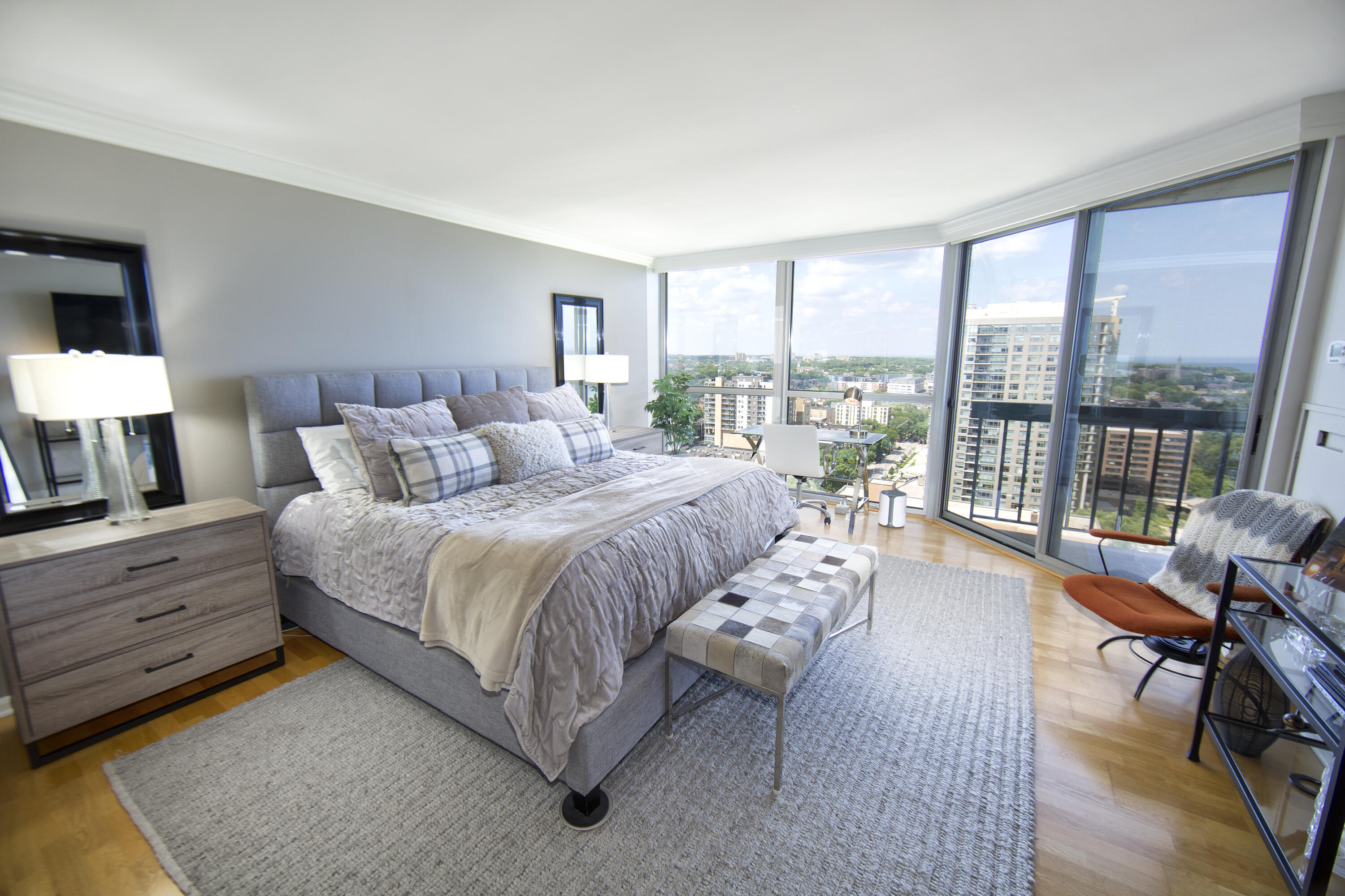 Milwaukee, Wisconsin, 53202, United States, 2 Bedrooms Bedrooms, ,3 BathroomsBathrooms,Residential,For Sale,1992022