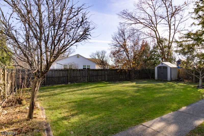 Fanwood Boro, New Jersey, 07023, United States, 3 Bedrooms Bedrooms, ,2 BathroomsBathrooms,Residential,For Sale,2001690