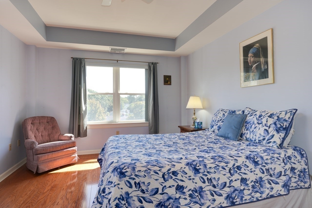 Dedham, Massachusetts, 02026, United States, 2 Bedrooms Bedrooms, ,2 BathroomsBathrooms,Residential,For Sale,1950986
