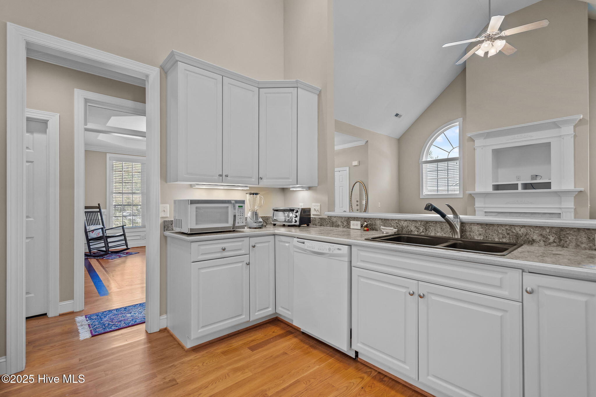 Wilmington, North Carolina, 28409, United States, 2 Bedrooms Bedrooms, ,2 BathroomsBathrooms,Residential,For Sale,1982803