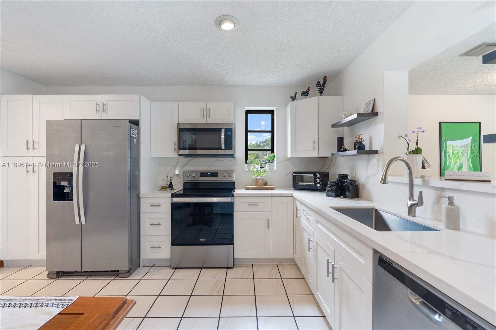 Miami, Florida, 33173, United States, 3 Bedrooms Bedrooms, ,3 BathroomsBathrooms,Residential,For Sale,1966935