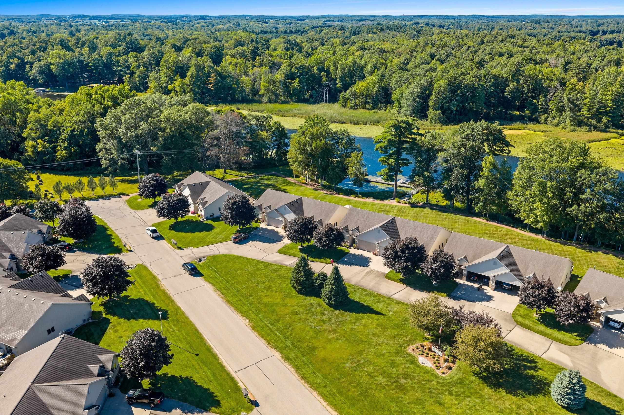 SHAWANO, Wisconsin, 54166, United States, 3 Bedrooms Bedrooms, ,3 BathroomsBathrooms,Residential,For Sale,1940998