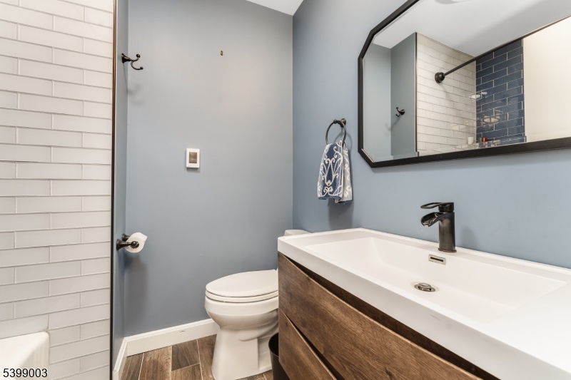 Boonton, New Jersey, 07005, United States, 3 Bedrooms Bedrooms, ,2 BathroomsBathrooms,Residential,For Sale,1998669