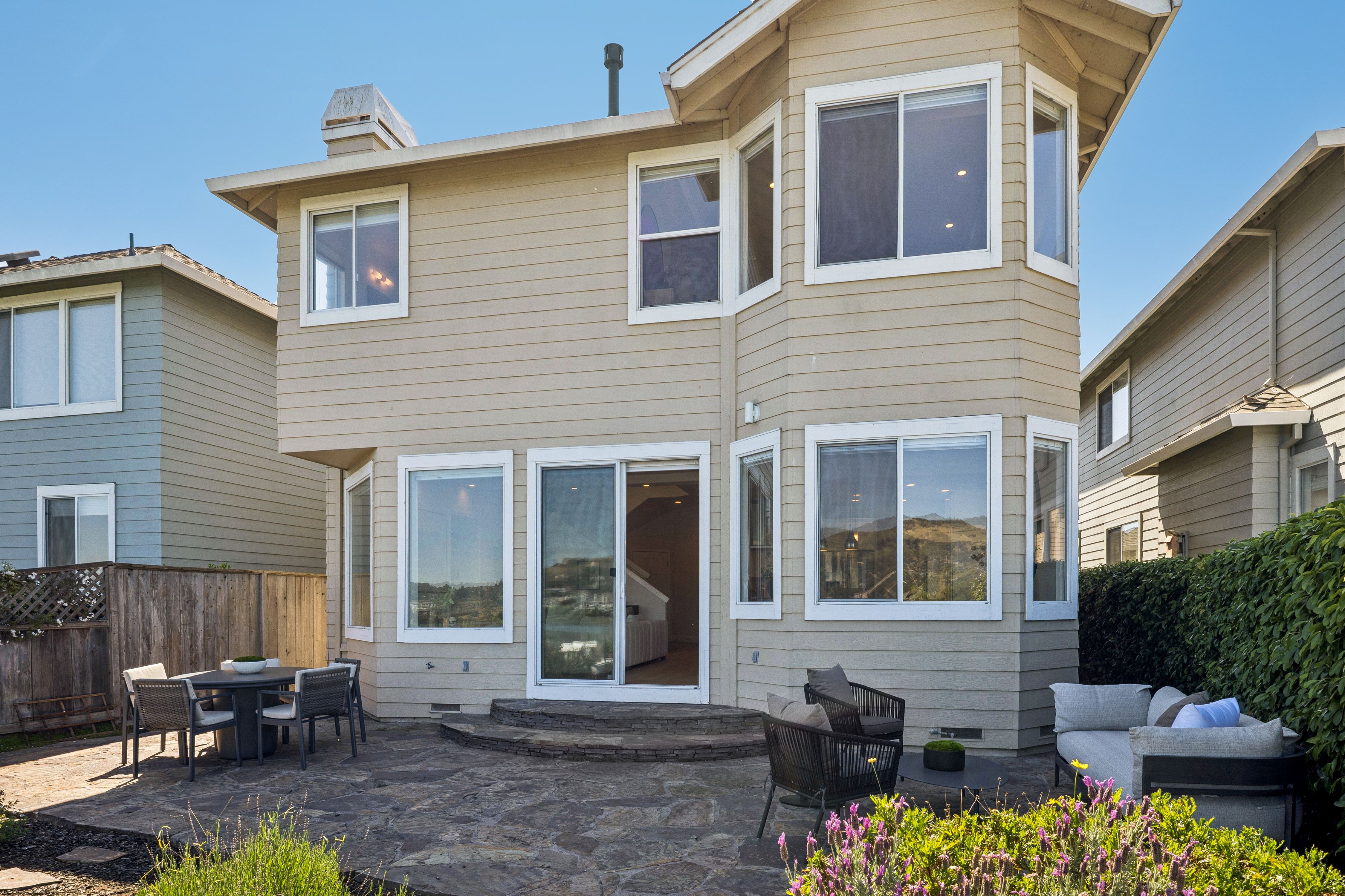  Sunny Waterfront Baypoint Lagoon Home - 物件實景