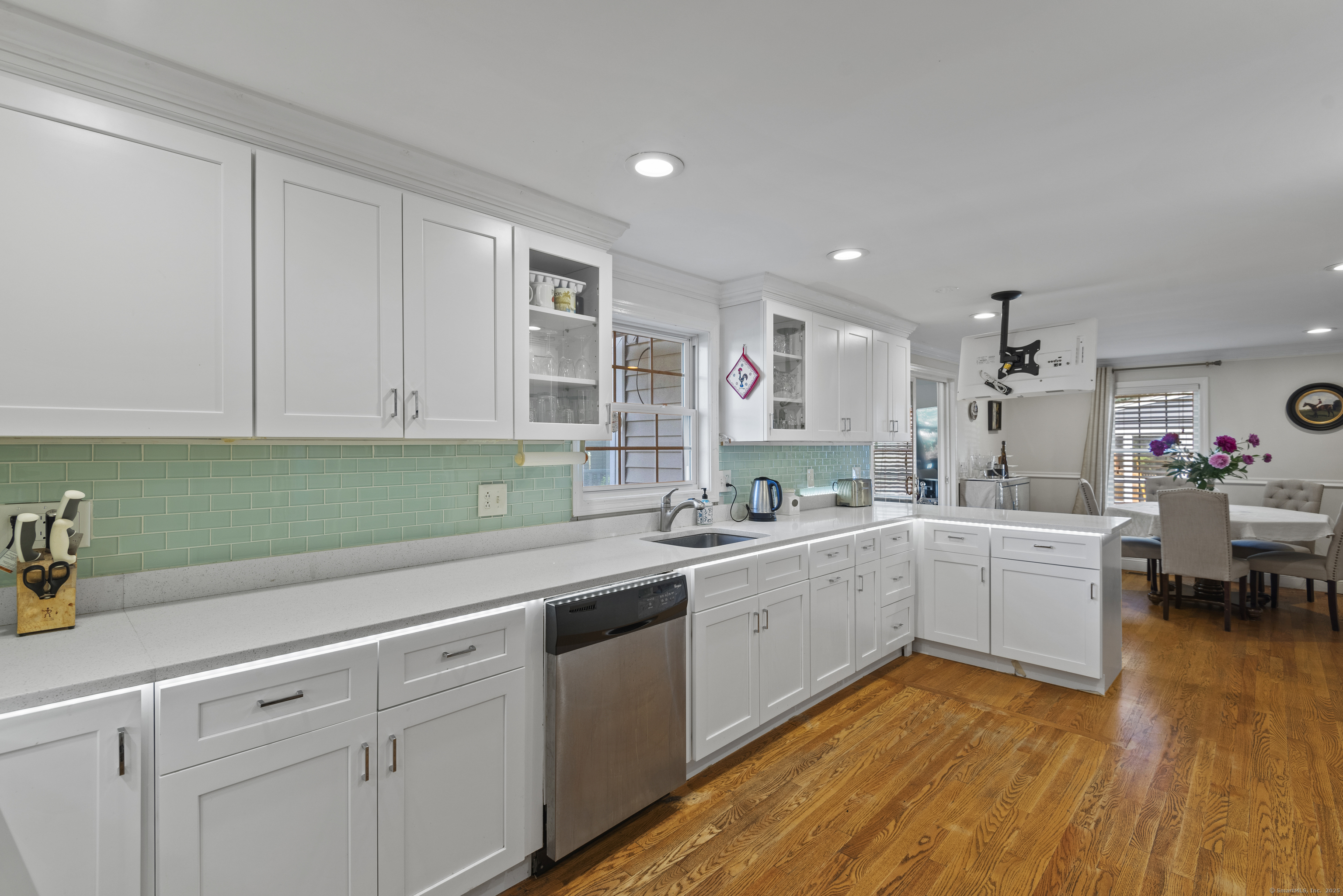 Milford, Connecticut, 06460, United States, 4 Bedrooms Bedrooms, ,3 BathroomsBathrooms,Residential,For Sale,1848853