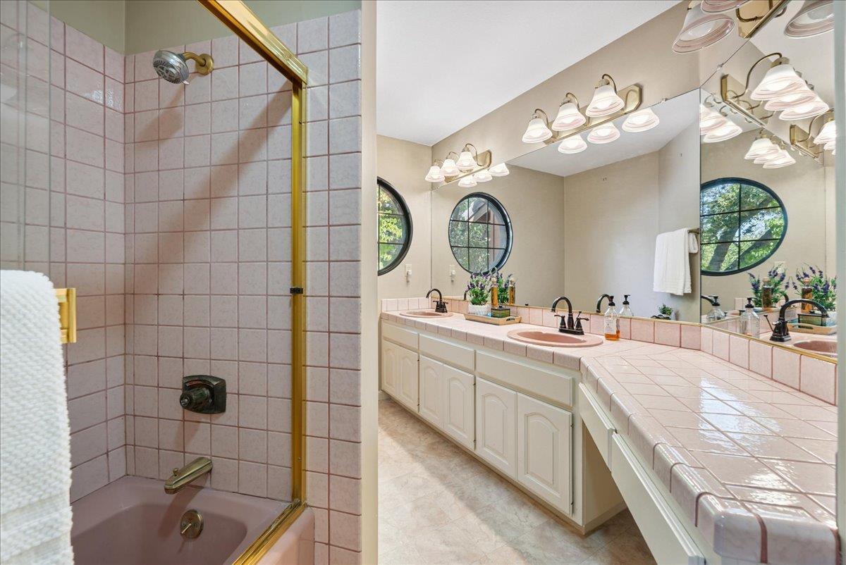 Auburn, California, 95602, United States, 4 Bedrooms Bedrooms, ,4 BathroomsBathrooms,Residential,For Sale,1929017