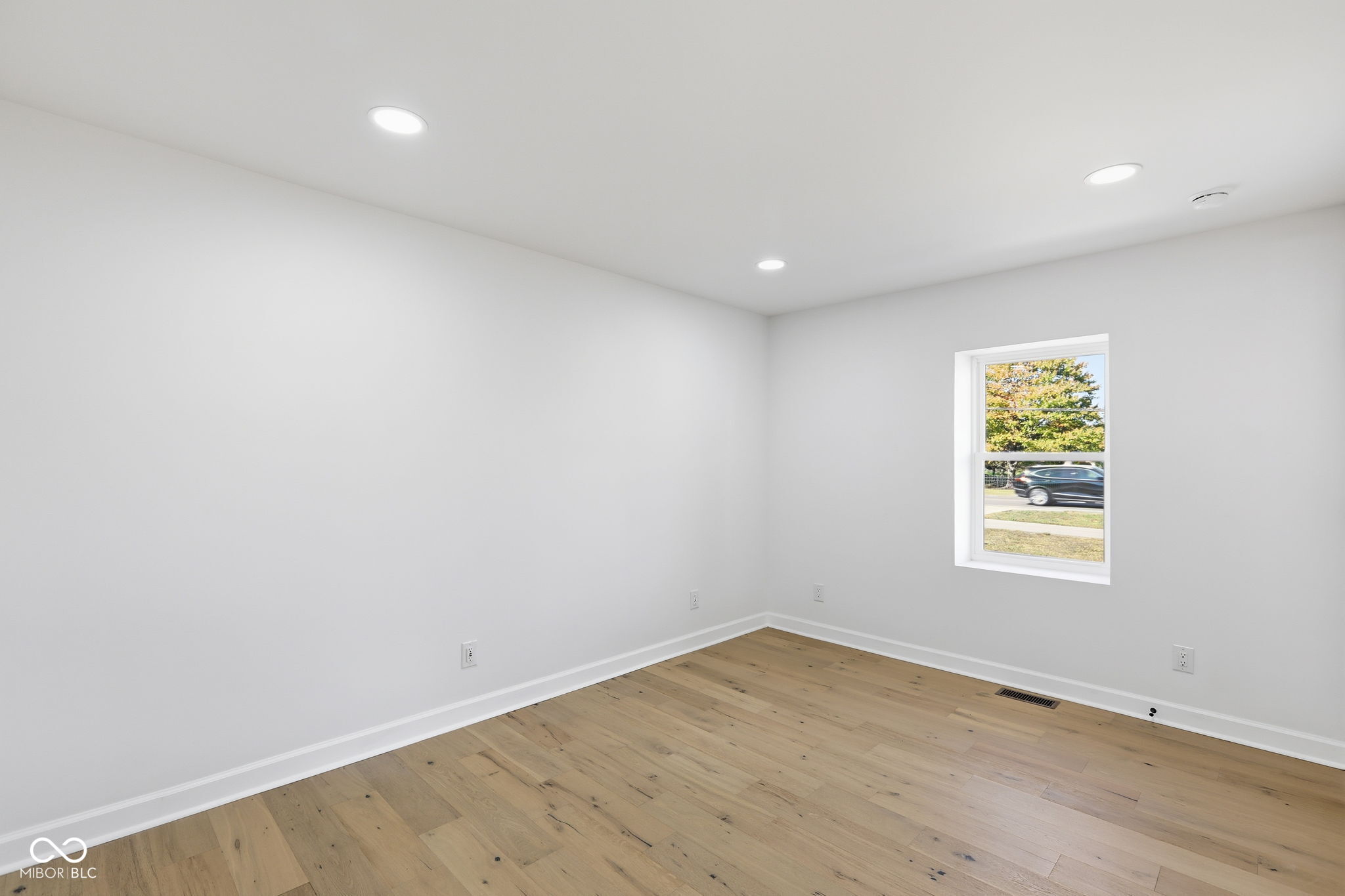 Carmel, Indiana, 46033, United States, 4 Bedrooms Bedrooms, ,3 BathroomsBathrooms,Residential,For Sale,1998022