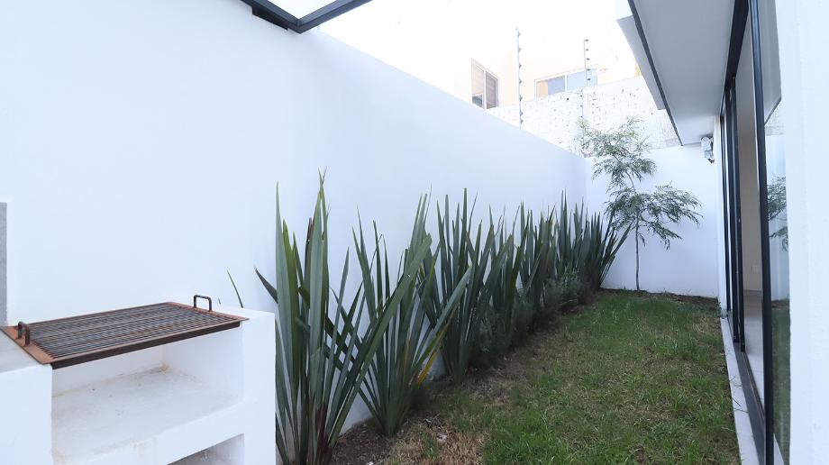 Paseo de los Encinos, Morelia, Michoacán de Ocampo, 58341, Mexico, 3 Bedrooms Bedrooms, ,3 BathroomsBathrooms,Residential,For Sale,Paseo de los Encinos,1673419