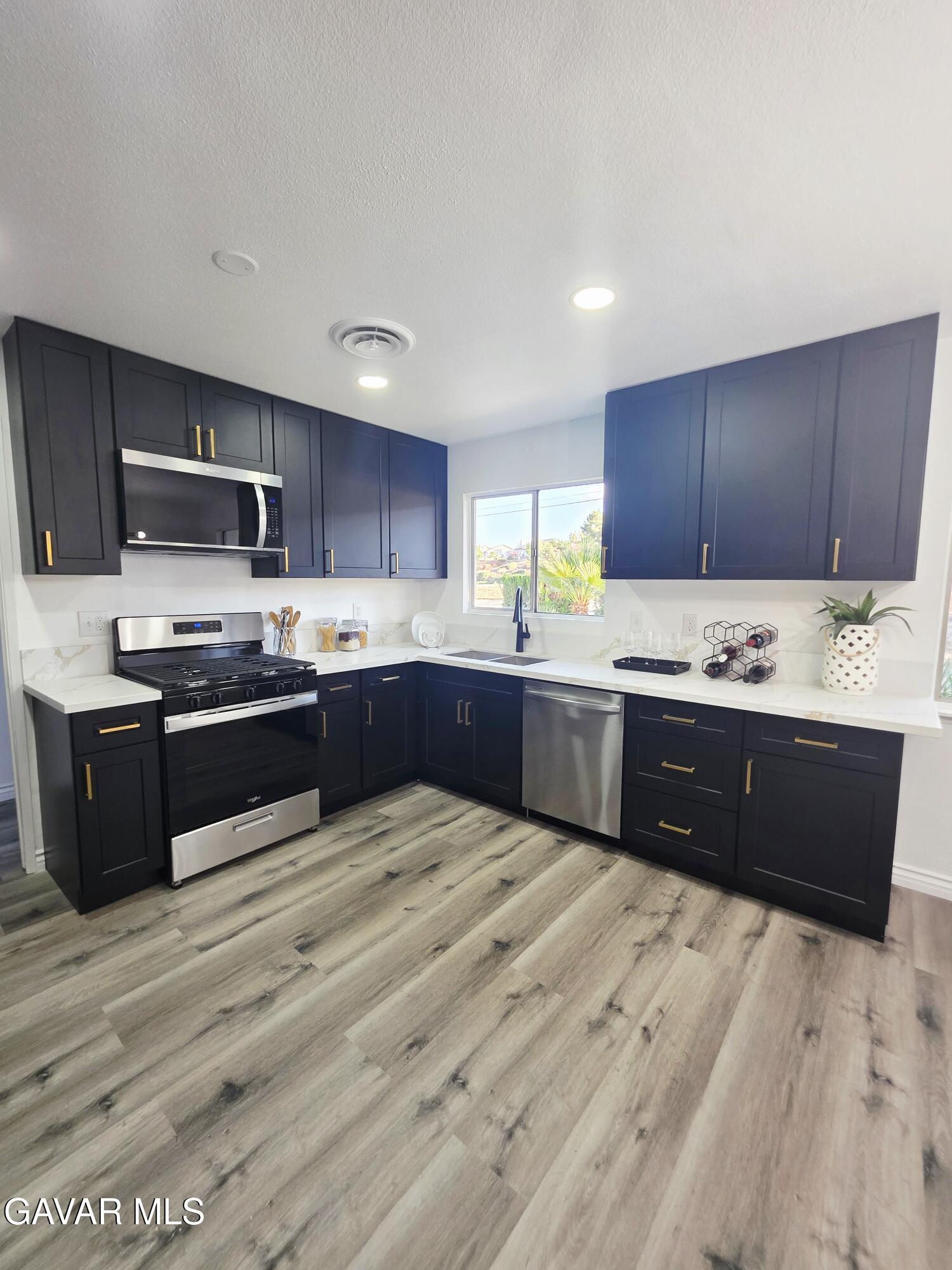 Lancaster, California, 93536, United States, 3 Bedrooms Bedrooms, ,2 BathroomsBathrooms,Residential,For Sale,1992417