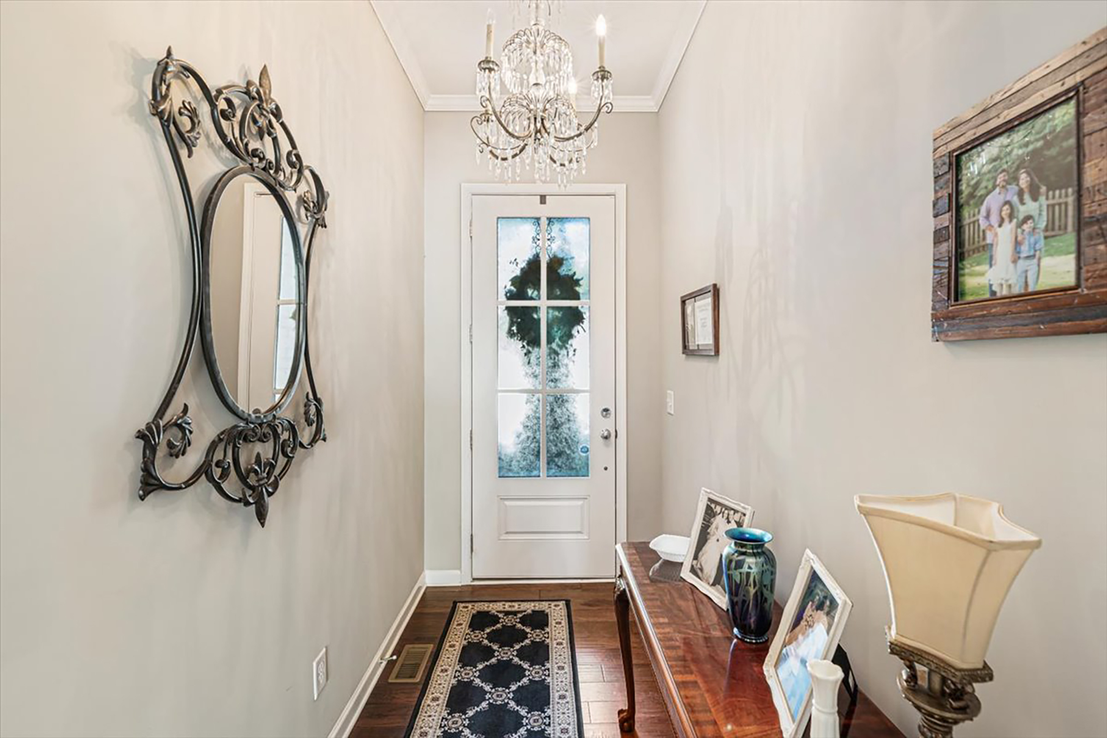  Beautifully Maintained Townhome in Gated Community - 物件實景
