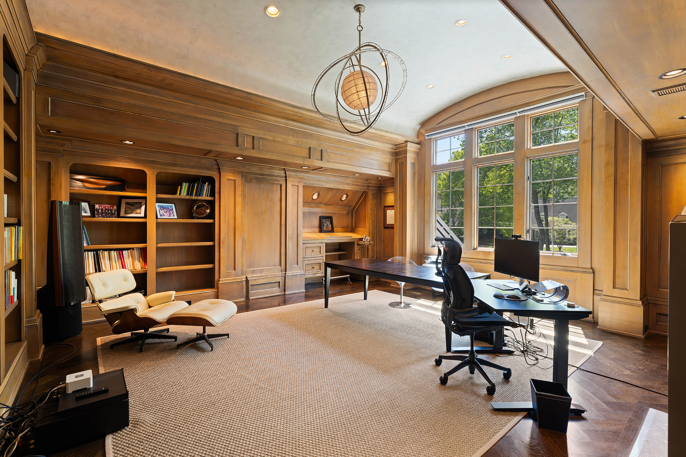  Stunning Estate with Pool Set on 1.3+/- Private Acres - 物件實景