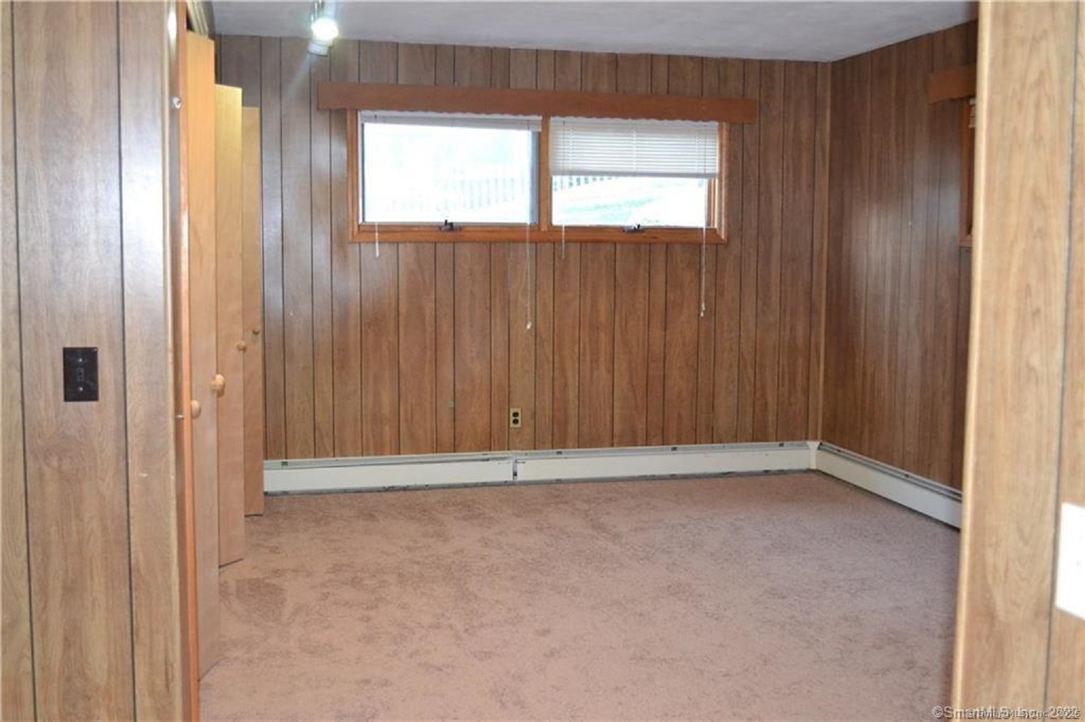 Brookfield, Connecticut, 06804, United States, 4 Bedrooms Bedrooms, ,2 BathroomsBathrooms,Residential,For Sale,1730338