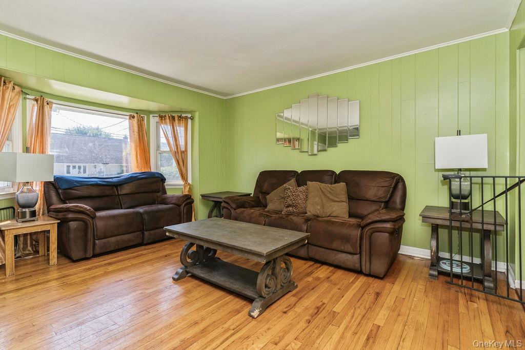 Elmont, New York, 11003, United States, 4 Bedrooms Bedrooms, ,1 BathroomBathrooms,Residential,For Sale,1938597