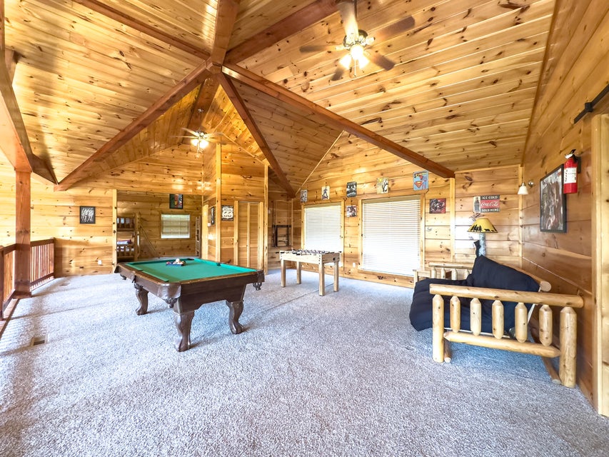 Sevierville, Tennessee, 37876, United States, 13 Bedrooms Bedrooms, ,14 BathroomsBathrooms,Residential,For Sale,1974606