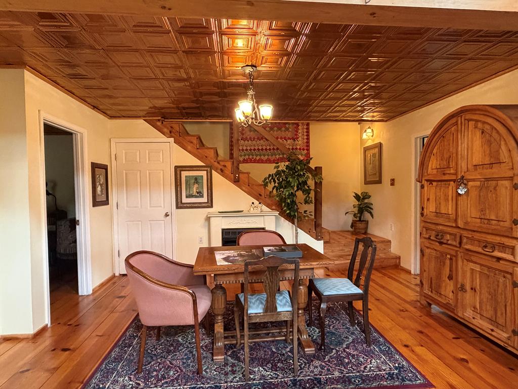 Blue Ridge, Georgia, 30513, United States, 3 Bedrooms Bedrooms, ,3 BathroomsBathrooms,Residential,For Sale,1954403