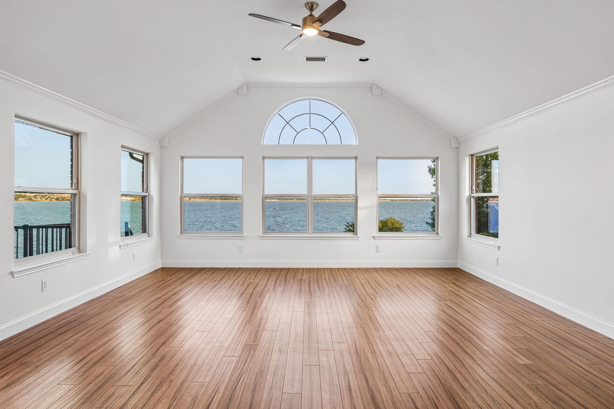  Rare One Owner Lakefront Oasis on Lake Ray Hubbard  Waterfront with Pool - 物件實景