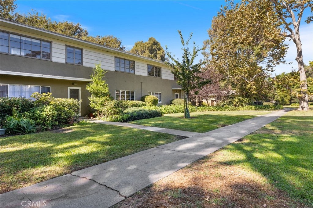 5162 Village Green #96, Los Angeles, California, 90016, United States, 2 Bedrooms Bedrooms, ,1 BathroomBathrooms,Residential,For Sale,5162 Village Green #96,1649469