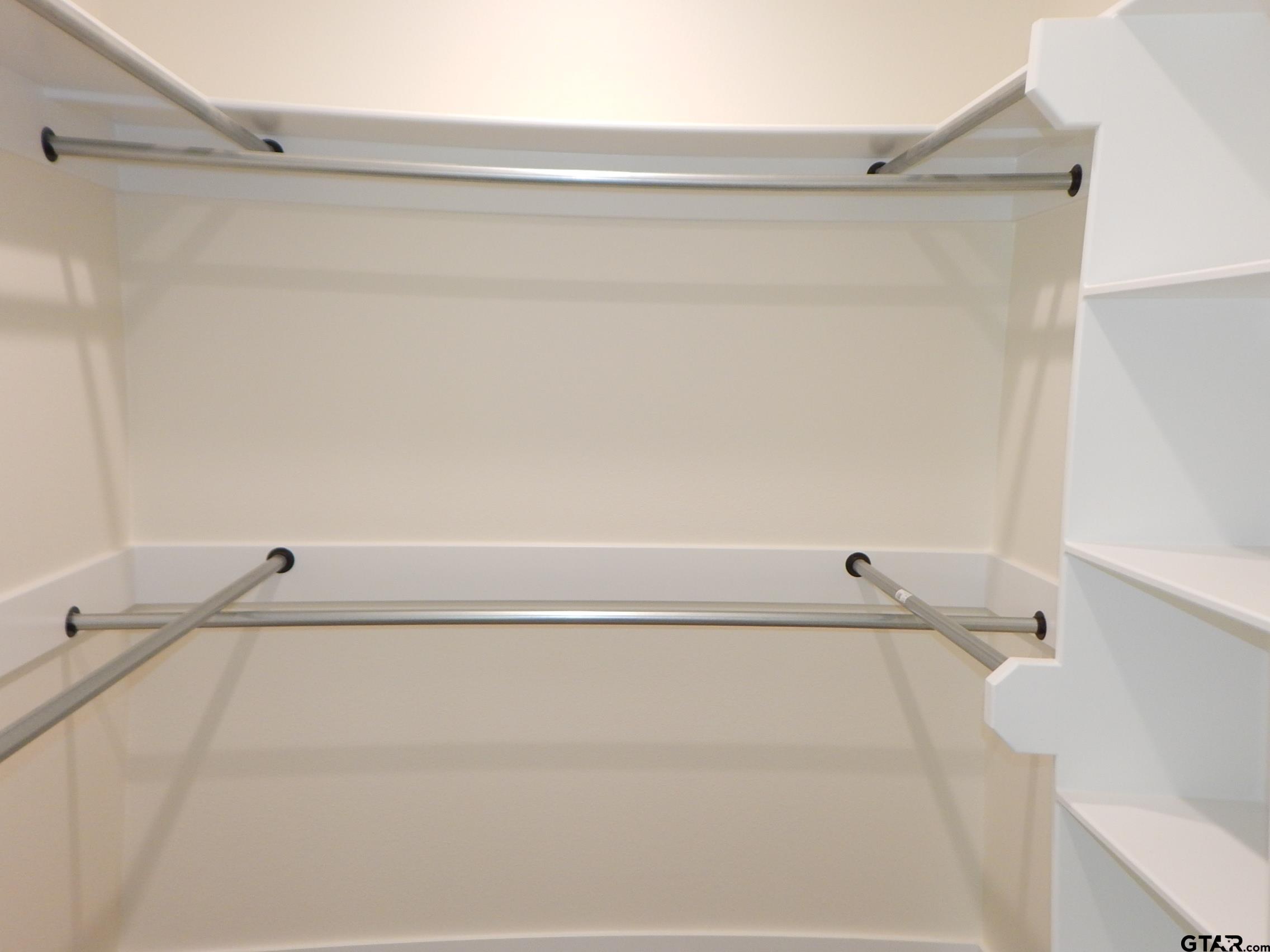 Gilmer, Texas, 75645, United States, 5 Bedrooms Bedrooms, ,3 BathroomsBathrooms,Residential,For Sale,1759847