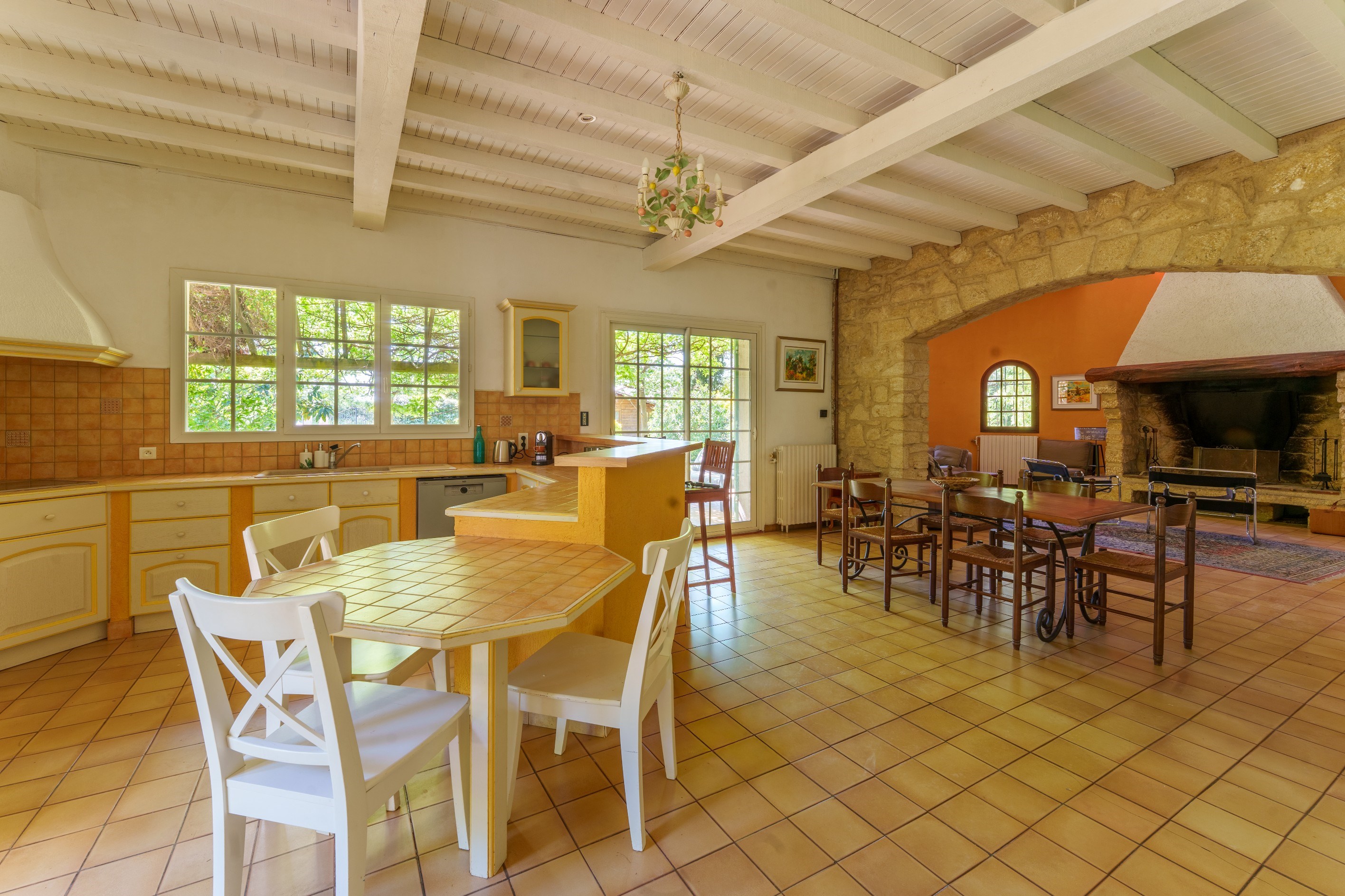  Mediterranean Gem: The Perfect Family Home or High-Yield Holiday Rental - 物件實景