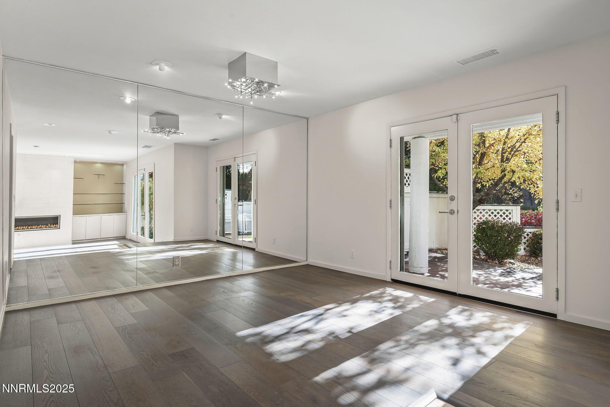 Reno, Nevada, 89519, United States, 2 Bedrooms Bedrooms, ,3 BathroomsBathrooms,Residential,For Sale,1987649