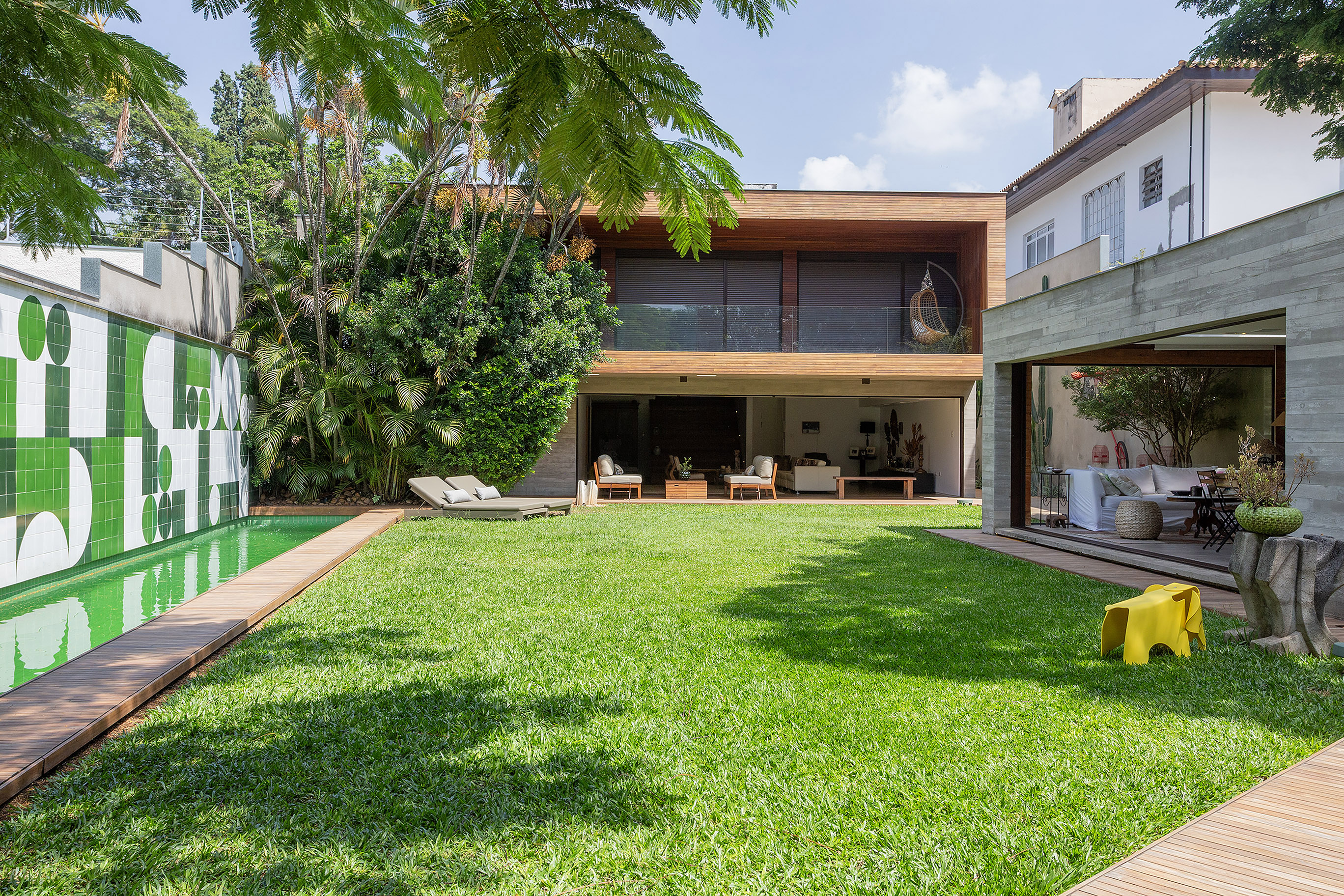  Contemporary residence with heated pool and integrated gourmet area - 物件實景