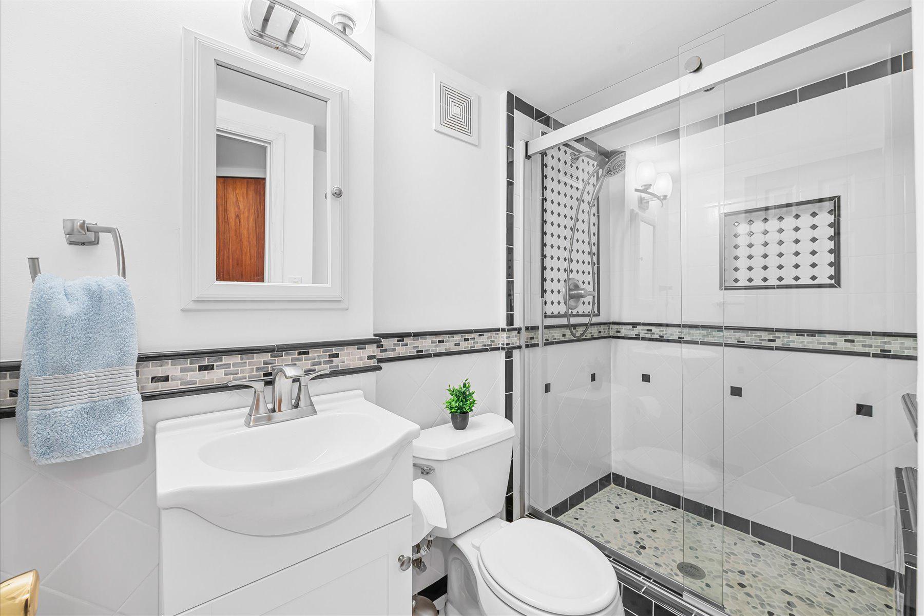  11152 Powder Horn Drive, Potomac, MD, 20854 - 物件實景
