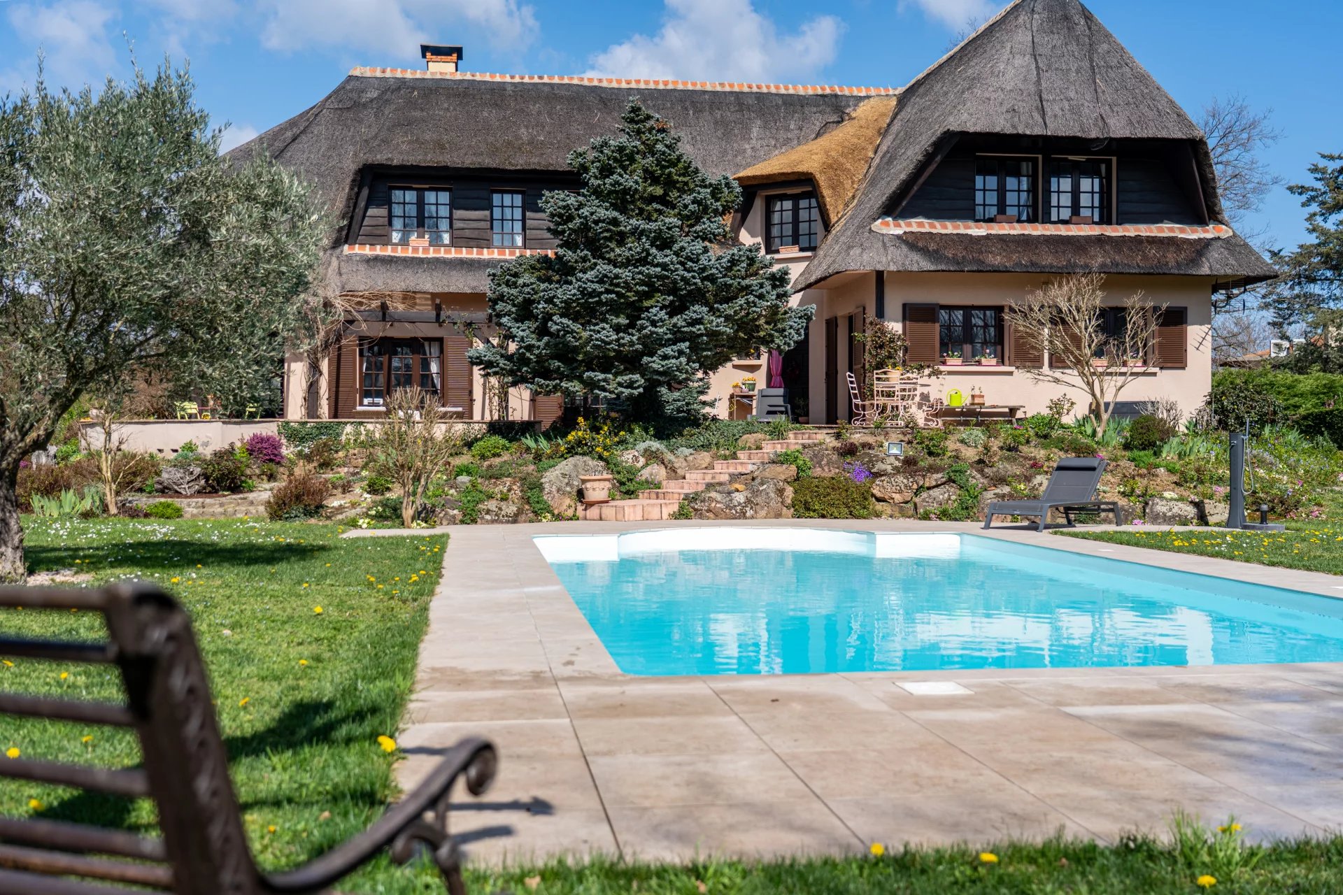 Charbonnières-les-Bains, Auvergne-Rhône-Alpes, 69260, FR, 4 Bedrooms Bedrooms, ,4 BathroomsBathrooms,Residential,For Sale,1994591