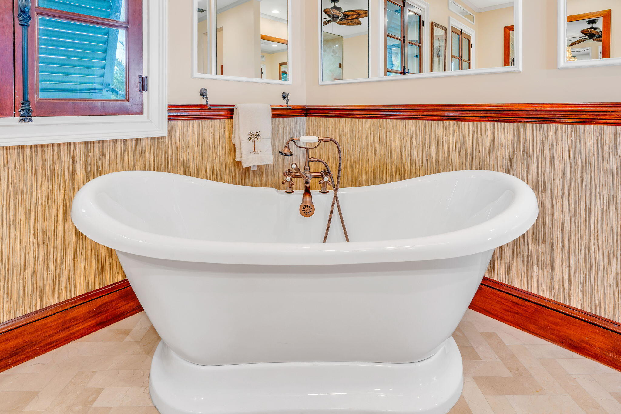 KEY COLONY, Florida, 33051, United States, 4 Bedrooms Bedrooms, ,5 BathroomsBathrooms,Residential,For Sale,1993100