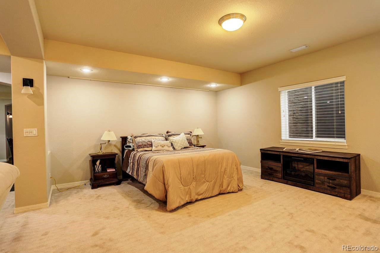 Arvada, Colorado, 80005, United States, 4 Bedrooms Bedrooms, ,2 BathroomsBathrooms,Residential,For Sale,1906341