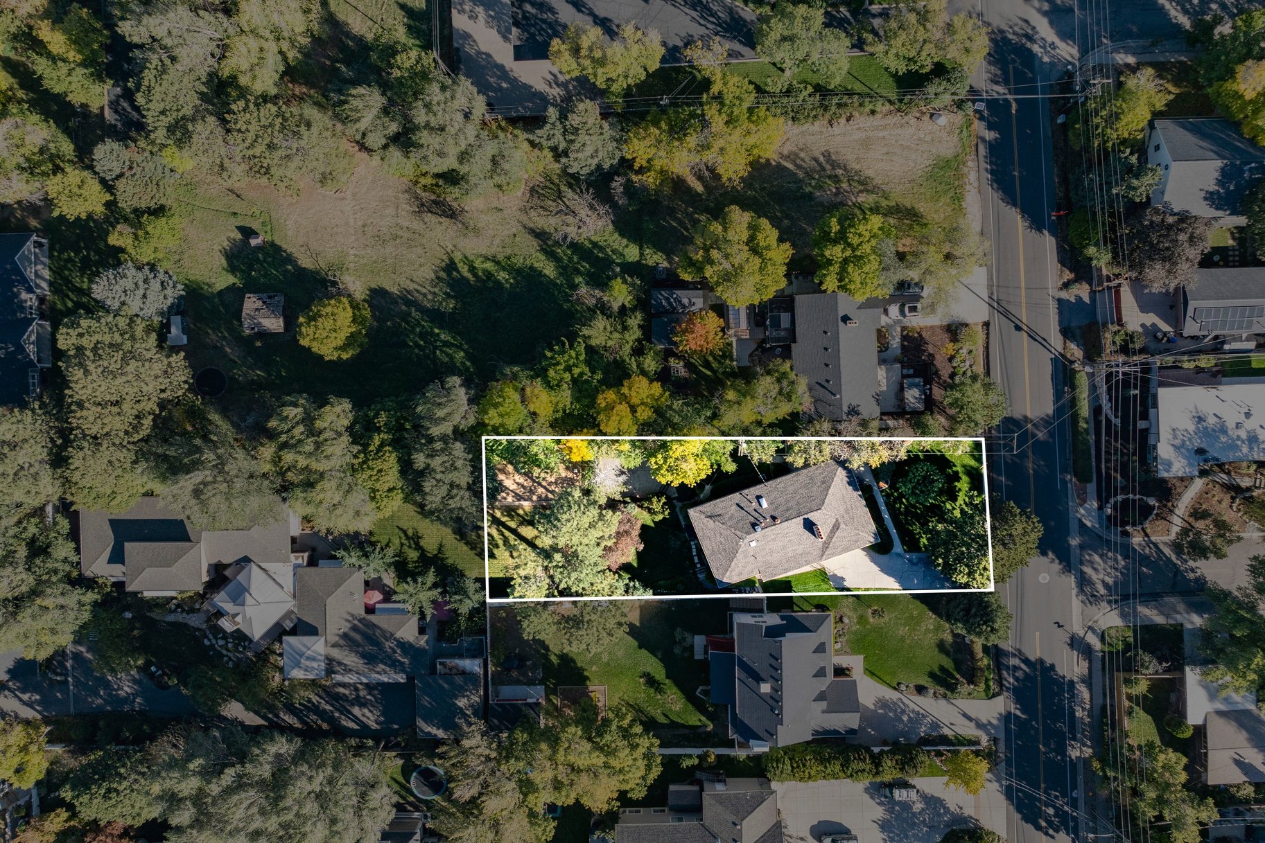 Solid Millcreek Home with Huge Workshop - 物件實景